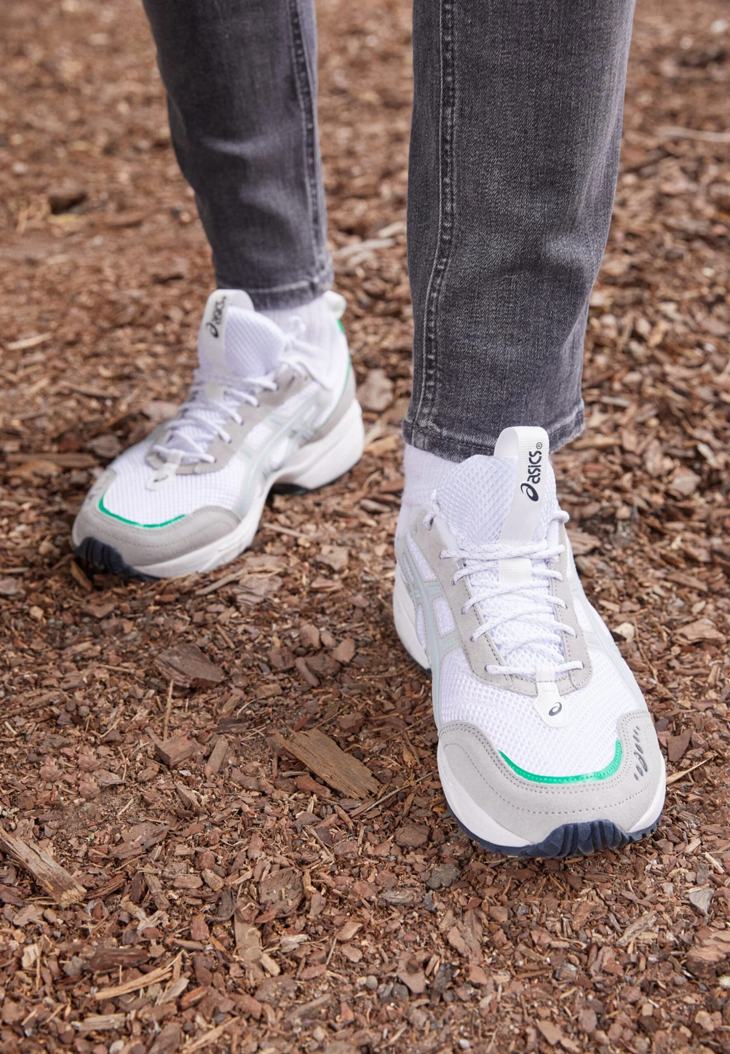 ASICS SportStyle Gel-1090V2 Unisex - Trainers - White/Glacier Grey 4 ASICS SportStyle Gel-1090V2 Unisex - Trainers - White/Glacier Grey - Image 2