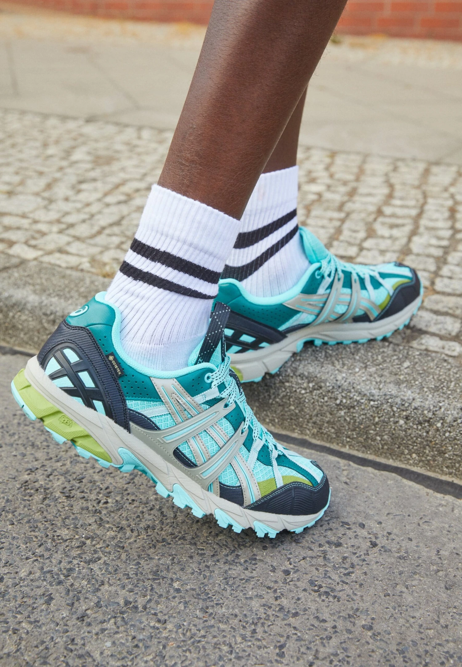 ASICS SportStyle Hs4-S Gel-Sonoma 15-50 Gtx Unisex - Trainers - Aruba Blue/Blue Graphite 4 ASICS SportStyle Hs4-S Gel-Sonoma 15-50 Gtx Unisex - Trainers - Aruba Blue/Blue Graphite - Image 2