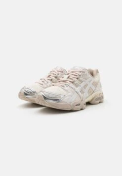 ASICS SportStyle Gel-Nimbus 9 - Trainers - Cream/Mineral Beige 12 ASICS SportStyle Gel-Nimbus 9 - Trainers - Cream/Mineral Beige -Asics 2b4a99519b6e45939cc8009a8df321c4