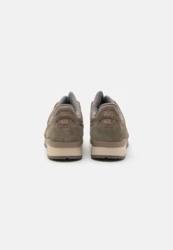 ASICS SportStyle Gel-Lyte Iii Og Unisex - Trainers - Taupe Grey/Dark Taupe 10 ASICS SportStyle Gel-Lyte Iii Og Unisex - Trainers - Taupe Grey/Dark Taupe -Asics 3fd3657679574ba7a3cf788adb330eac