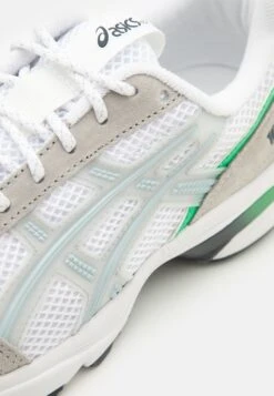 ASICS SportStyle Gel-1090V2 Unisex - Trainers - White/Glacier Grey 17 ASICS SportStyle Gel-1090V2 Unisex - Trainers - White/Glacier Grey -Asics 4650f56915fe4b46a563abd7f0e9cae8