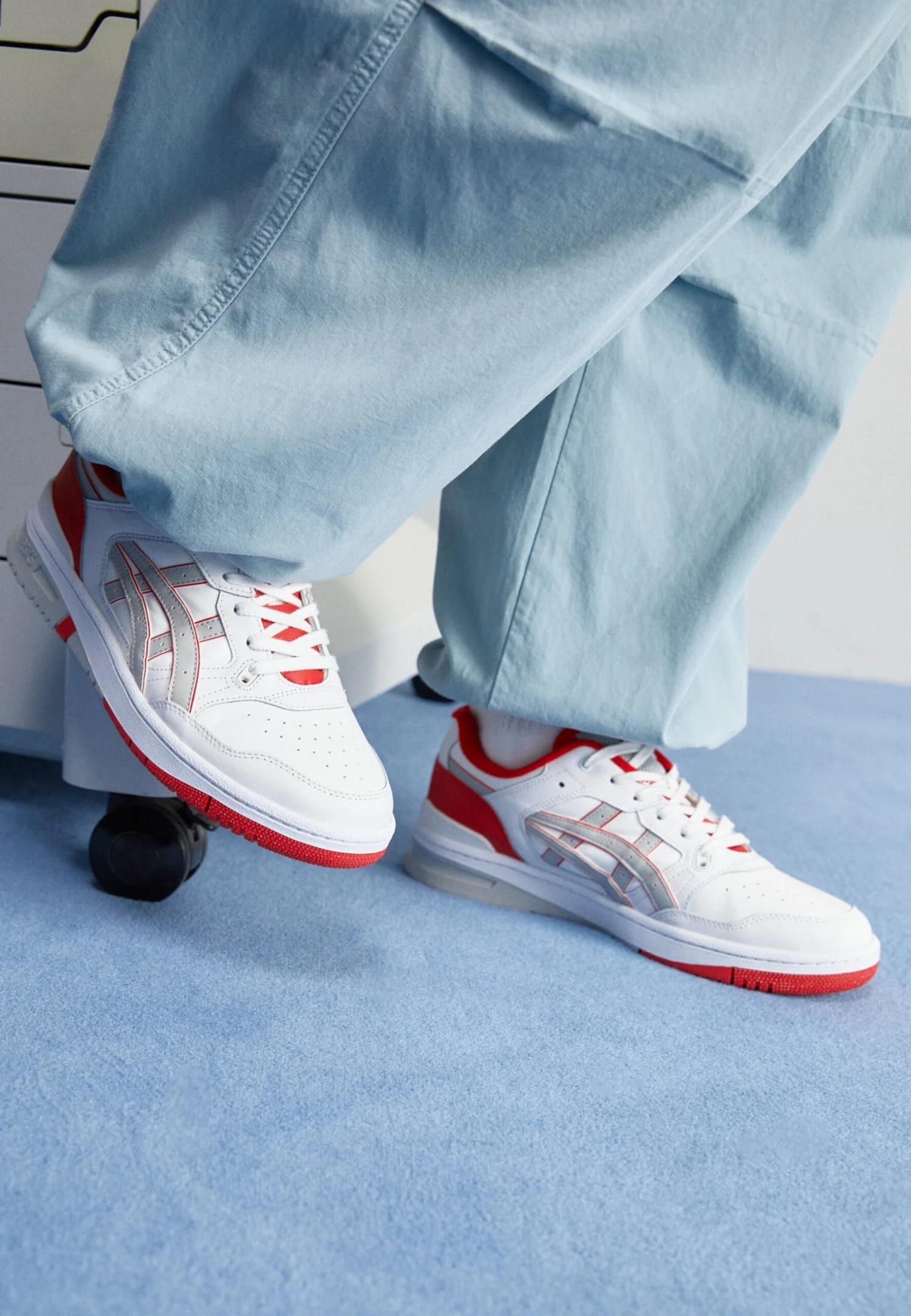 ASICS SportStyle Ex89 Unisex - Trainers - White/Classic Red 4 ASICS SportStyle Ex89 Unisex - Trainers - White/Classic Red - Image 2