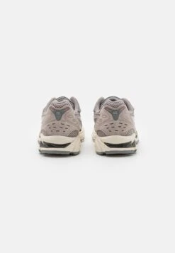 ASICS SportStyle Gel-Kayano 14 Unisex - Trainers - Clay Grey/Pure Silver 10 ASICS SportStyle Gel-Kayano 14 Unisex - Trainers - Clay Grey/Pure Silver -Asics 5b58fca1bc8e45079e84a5df8806bf2a