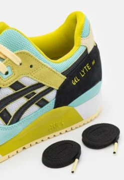 ASICS SportStyle Gel-Lyte Iii Unisex - Trainers - White/Black -Asics 6d45acd534274c3685aef5c3baa34749