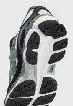 ASICS SportStyle Gel Nyc Unisex - Trainers - White/Ivy 14 ASICS SportStyle Gel Nyc Unisex - Trainers - White/Ivy -Asics 82626f738d9449f4ba6d28b294453f09