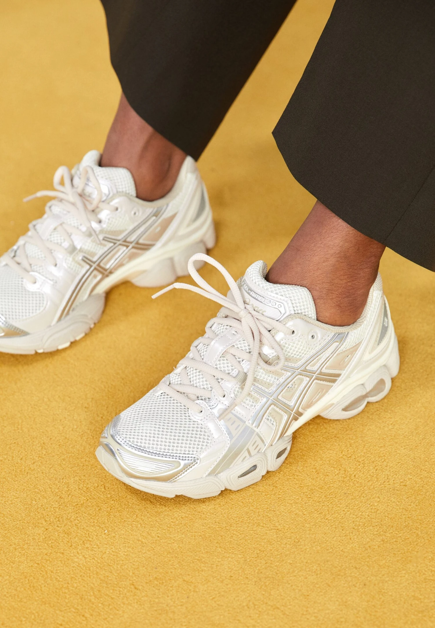 ASICS SportStyle Gel-Nimbus 9 - Trainers - Cream/Mineral Beige 4 ASICS SportStyle Gel-Nimbus 9 - Trainers - Cream/Mineral Beige - Image 2