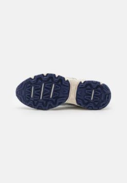 ASICS SportStyle Gel Venture 6 - Trainers 16 ASICS SportStyle Gel Venture 6 - Trainers -Asics 904c263d64394a01ac65c0b371023b27