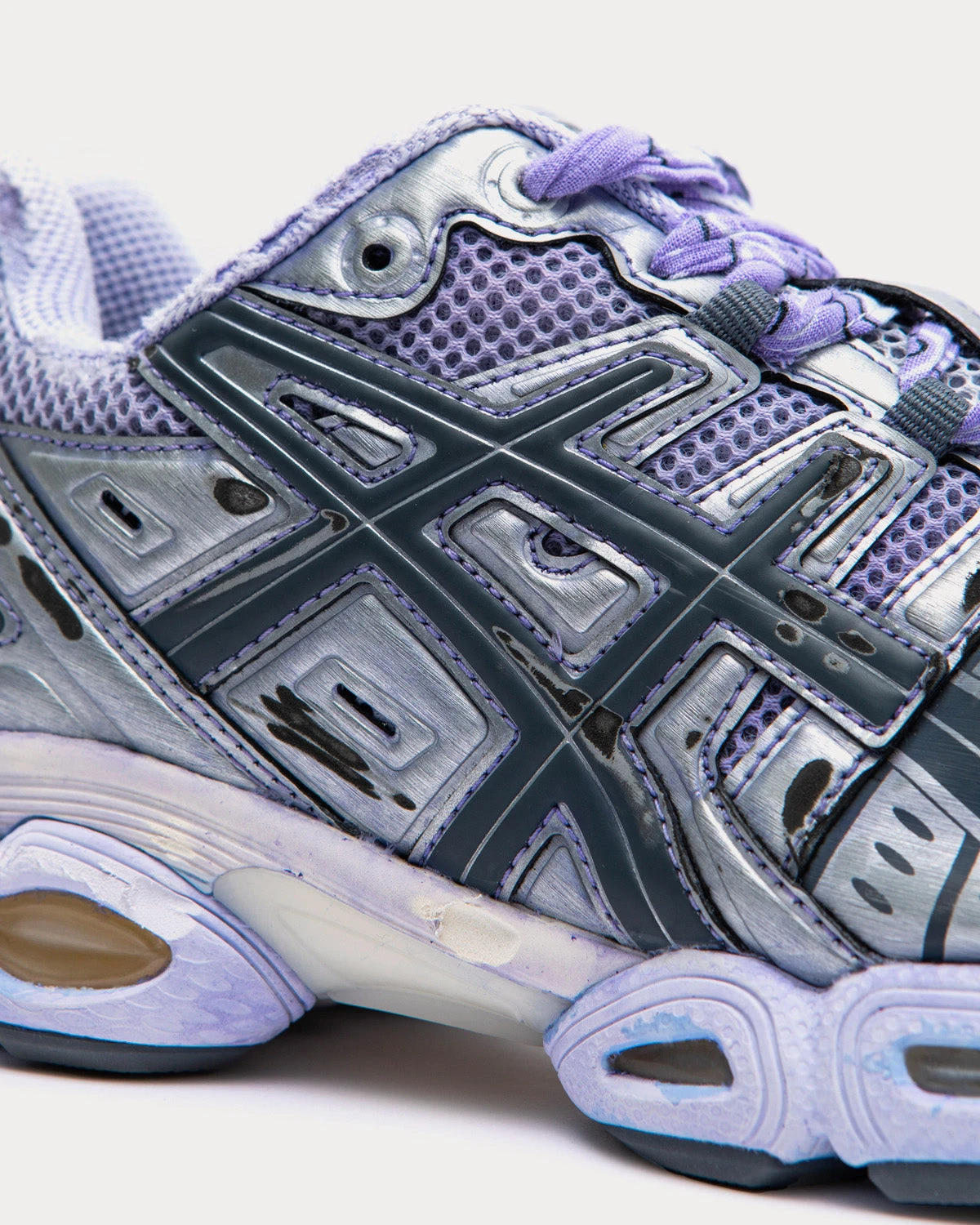 GEL-Nimbus 9 Bandana Purple / Silver Low Top Sneakers 4 GEL-Nimbus 9 Bandana Purple / Silver Low Top Sneakers - Image 2