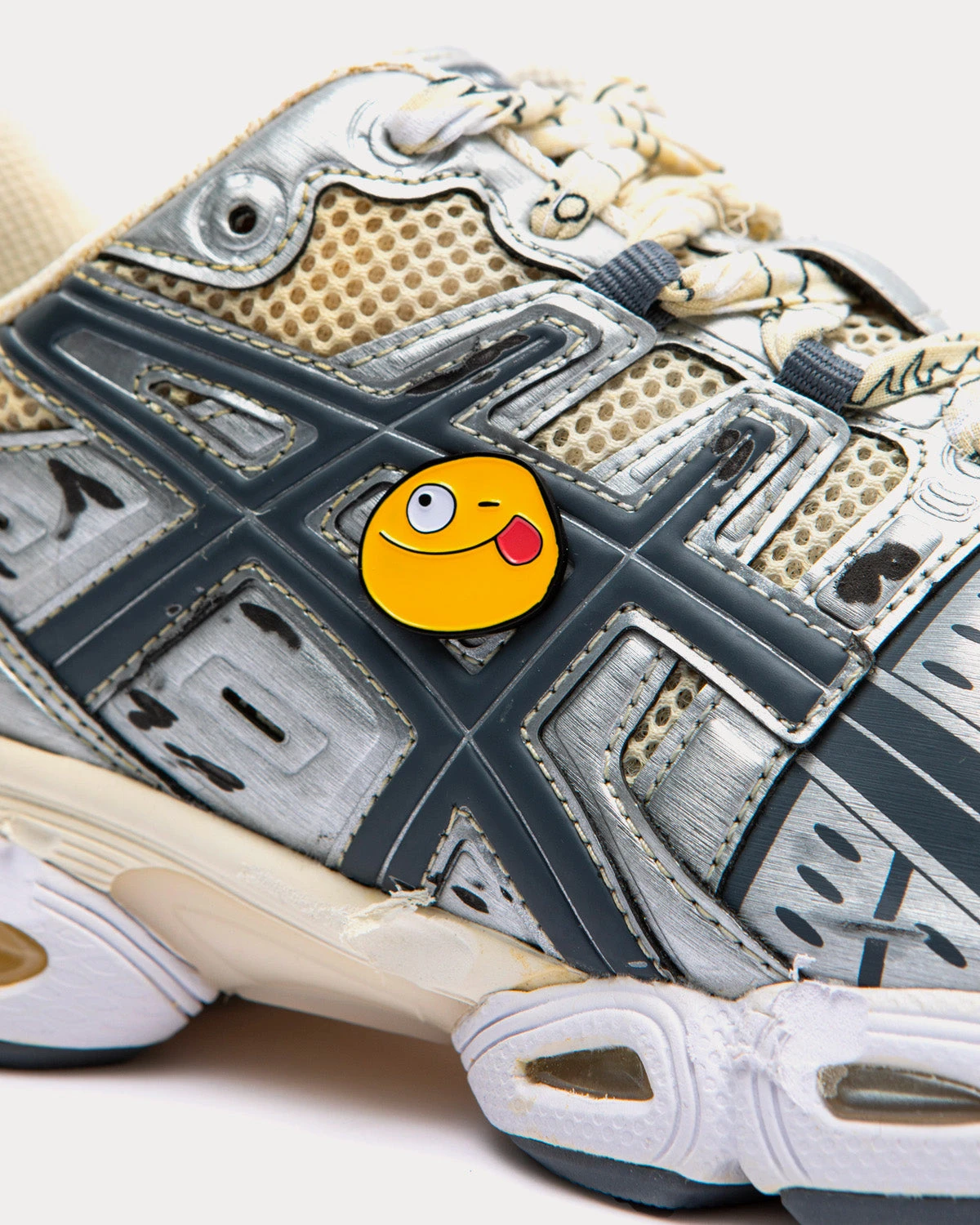 GEL-Nimbus 9 Bandana Yellow / Silver Low Top Sneakers 4 GEL-Nimbus 9 Bandana Yellow / Silver Low Top Sneakers - Image 2