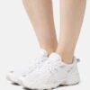 ASICS SportStyle Gel-Venture 6​ - Trainers - White 2 ASICS SportStyle Gel-Venture 6​ - Trainers - White -Asics aee44d7eae3b4ff8af2ad38e9e9c9ab5