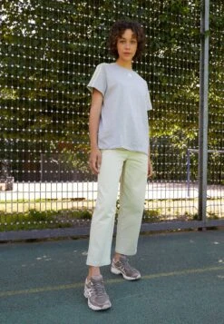 ASICS SportStyle Gel-Kayano 14 - Training Shoe - Cream -Asics cfffea09153f4fbaa2716b92c11886ea