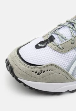 ASICS SportStyle Gel-1090V2 Unisex - Trainers - White/Mid Grey 13 ASICS SportStyle Gel-1090V2 Unisex - Trainers - White/Mid Grey -Asics de99d07dd3e44491b1c294ff4357ebdf