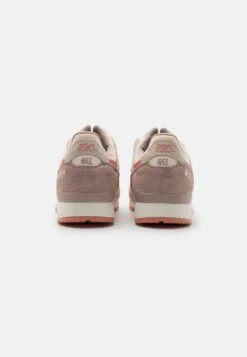 ASICS SportStyle Gel-Lyte Iii Og Unisex - Trainers - Fawn/Salmon 10 ASICS SportStyle Gel-Lyte Iii Og Unisex - Trainers - Fawn/Salmon -Asics e4f8e3f744e14e319ed25ae17911480c