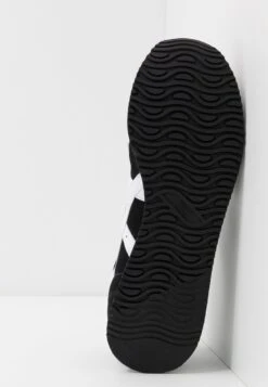 ASICS SportStyle Tiger Runner Unisex - Trainers - Black/White 12 ASICS SportStyle Tiger Runner Unisex - Trainers - Black/White -Asics f84b3bc400e24a759abcefdcc2d90201