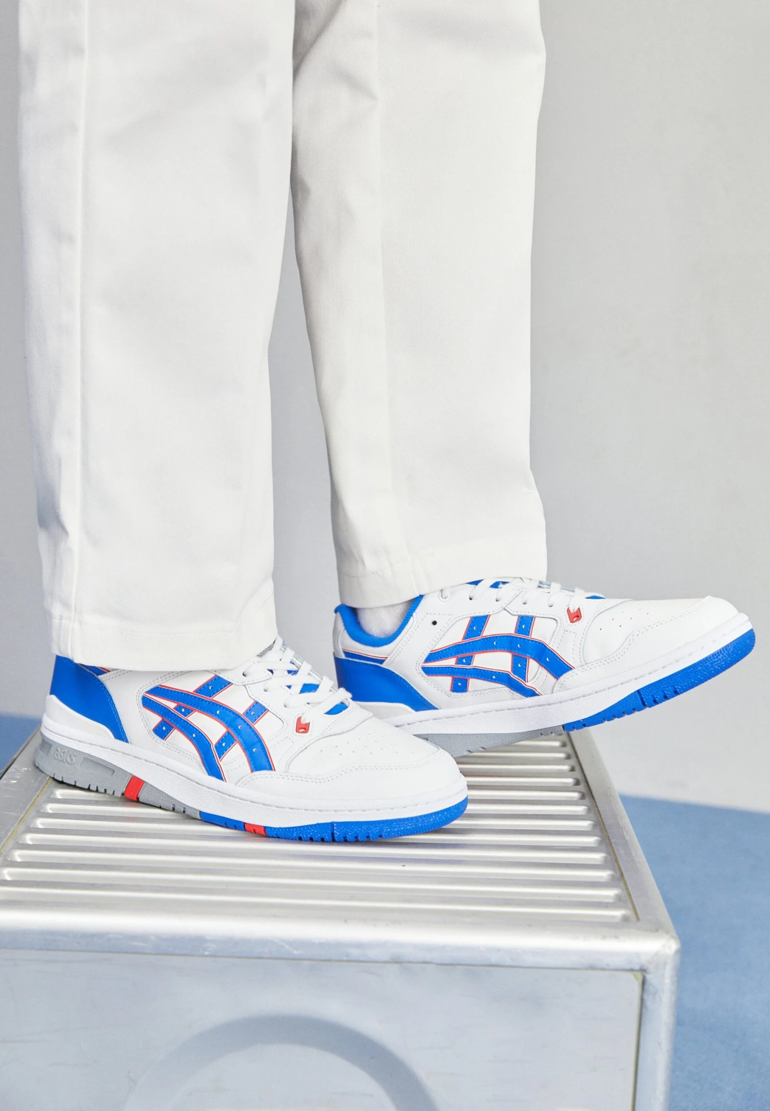 ASICS SportStyle Ex89 Unisex - Trainers - White/Illusion Blue 4 ASICS SportStyle Ex89 Unisex - Trainers - White/Illusion Blue - Image 2